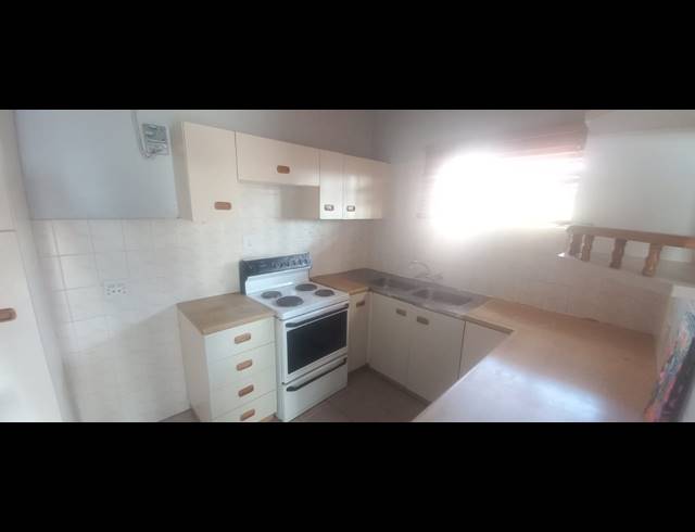2 BEDROOM FLAT TO LET IN WINDERMERE